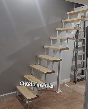 Модульная малогабаритная лестница Квадрат